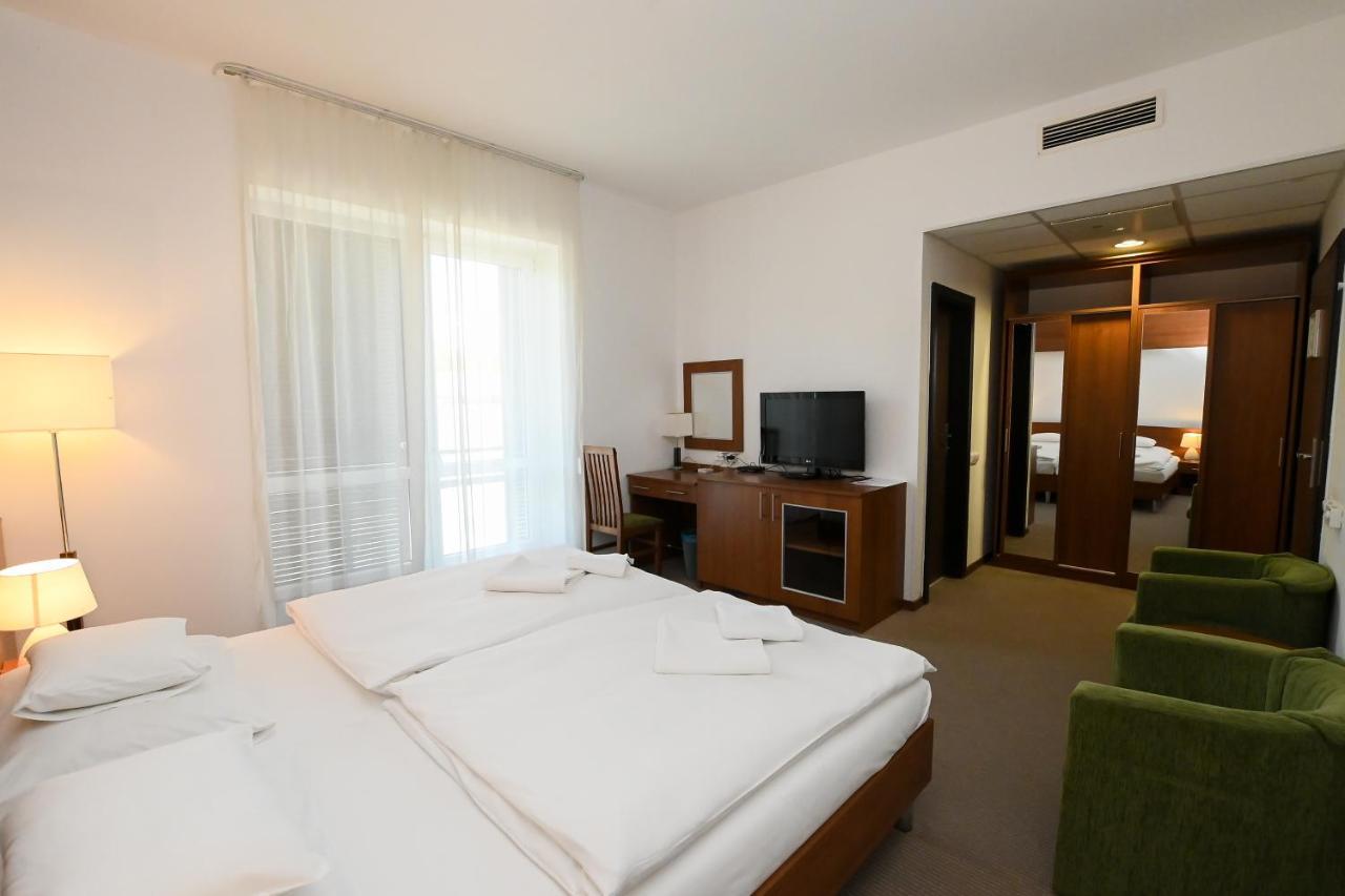 Hotel Kelep โทไก ภายนอก รูปภาพ